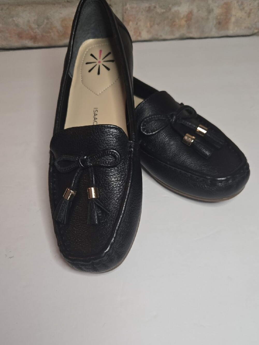 Isaac Mizrahi Live Women's 5.5 Black Leather Tassel Moccasin Loafers NEW